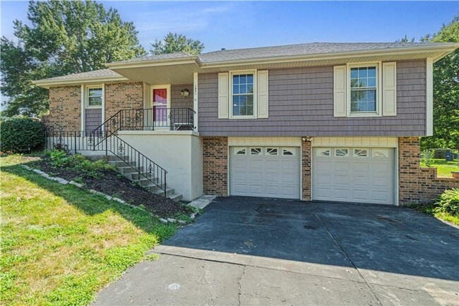 Photo - Coming soon! Newly Renovated SF in Liberty