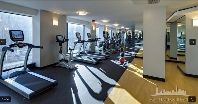 Photo - 314 Greenwich St