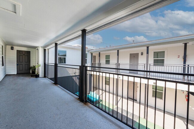 Photo - 914 Church St Unidad 4