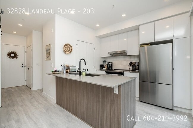 Photo - Court West Condo With 2 Parking Stalls! Unit 203