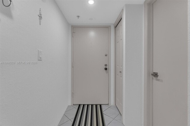 Photo - 16300 Golf Club Rd Unidad 401