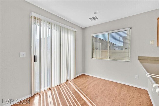 Photo - 3 bedroom, 2 story home in Great Location