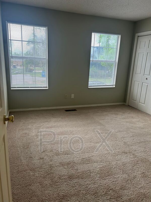 Building Photo - 1009 SE J St Unit C - 1009 SE J St.-B