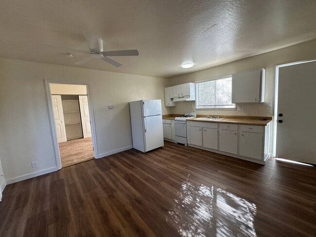 Photo - 881 Emory Ave Unit A