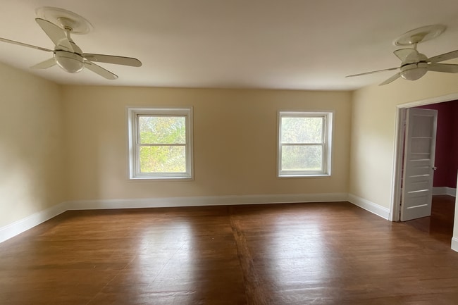 Building Photo - 362 Springtown Rd Unit REAR