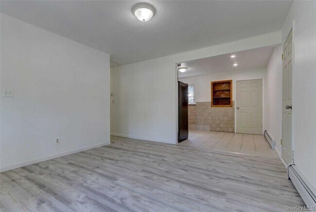 Photo - 717 Doane Ave