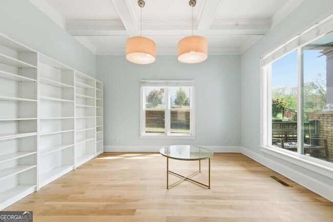 Photo - 850 Ormewood Ave SE