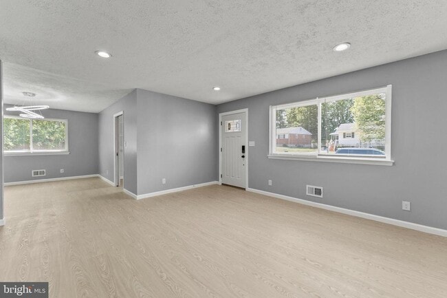 Photo - 3823 Cassandra Rd