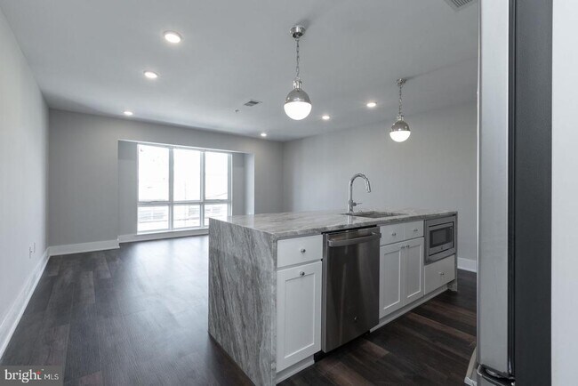 Photo - 711 N 16th St Unit 4