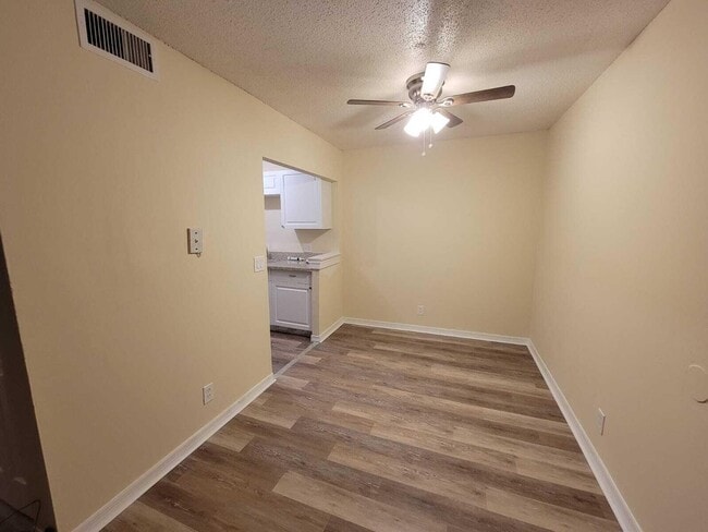 Photo - 1500 N Congress Ave Unidad A23