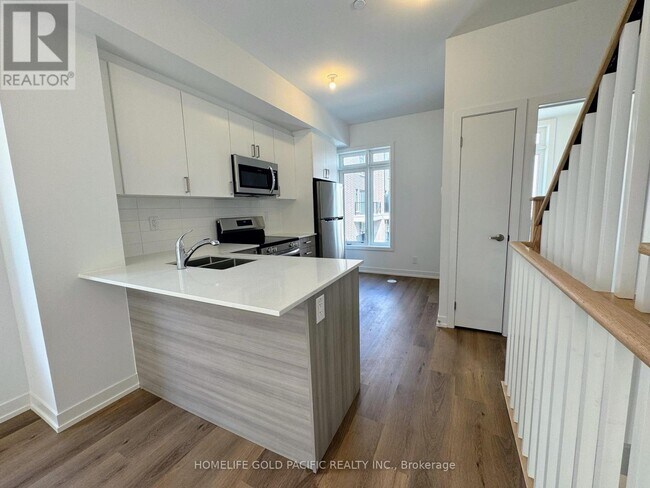 Photo - 5 Spruce Pnes Cres