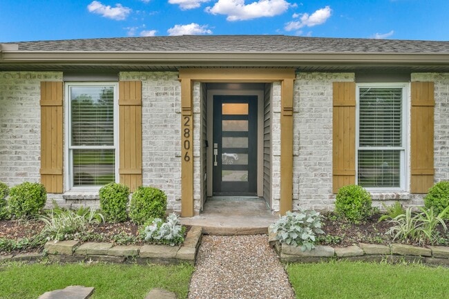 Photo - 2806 Triway Ln