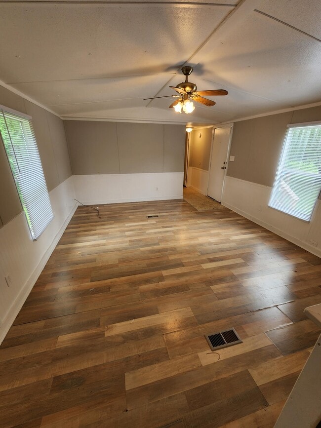 Photo - 9500 Hausmond Way