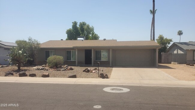 Building Photo - 3719 W Hearn Rd Rental