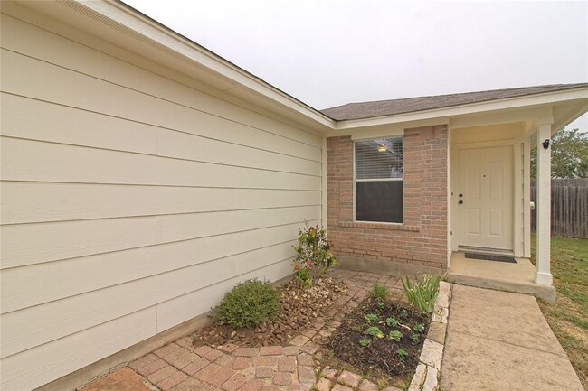 Photo - 313 Avalanche Ave