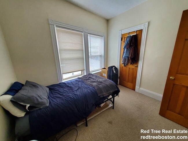 Photo - 145 Centre St Unit 1