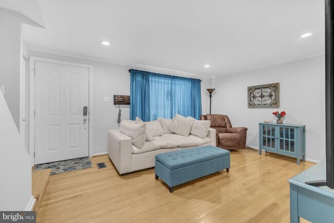 7113 Latour Ct