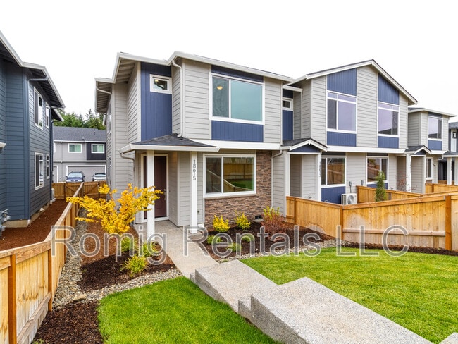 Photo - 18615 NE 44th Ave