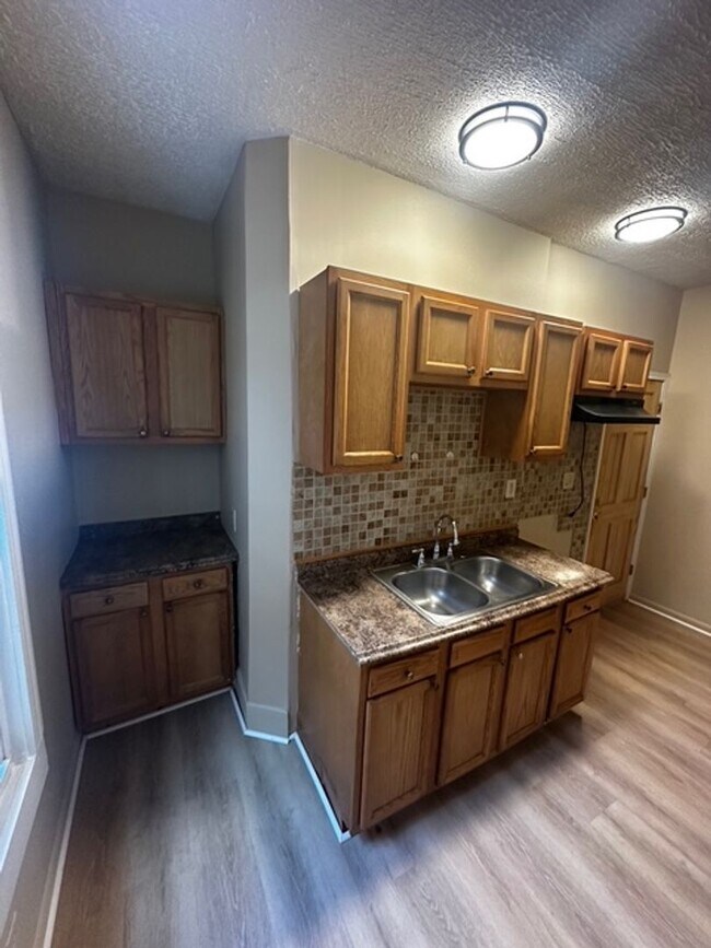 Photo - 207 Kenwood Ave Unit 207KENDN