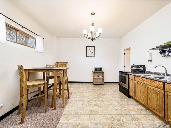 Photo - 237 Tschaikovsky Rd Unit Studio