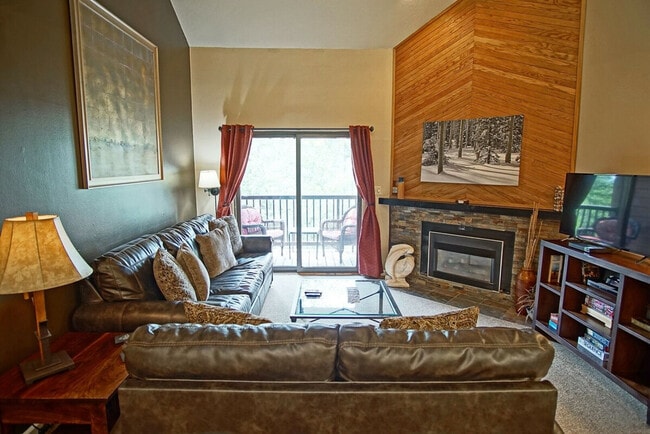 Building Photo - 2908 Mountaineer Cir