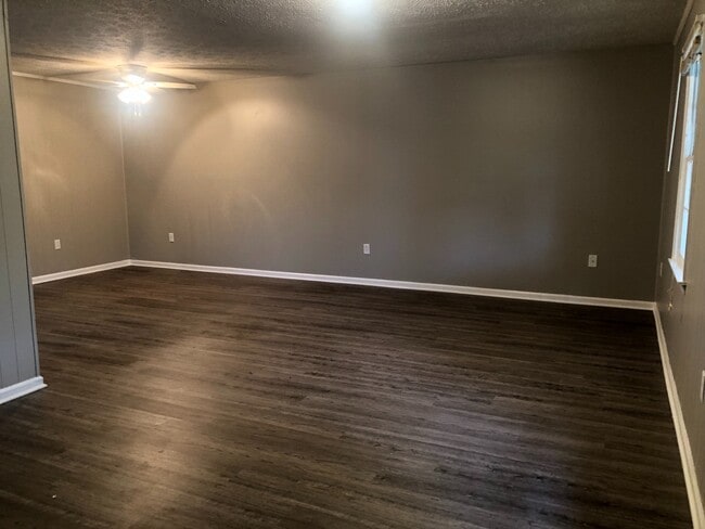 Photo - 515 Chateau Dr SE Unit 01