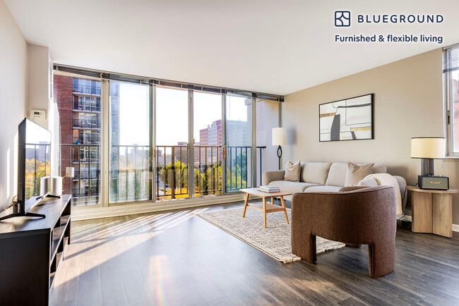 Building Photo - 903 S Ashland Ave Unit FL6-ID1338