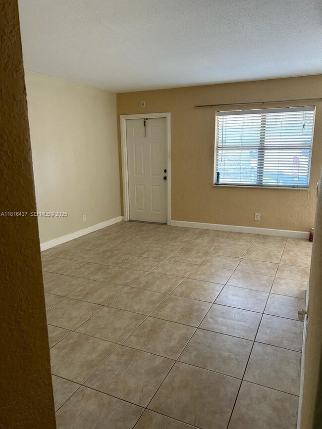 Photo - 2607 NE 8th Ave