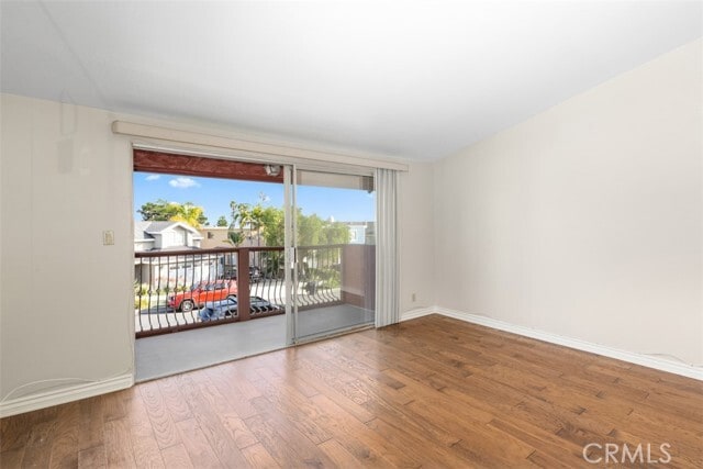 34121 Street of the Ruby Lantern