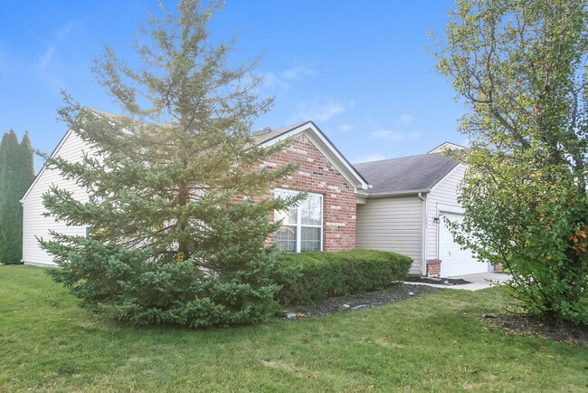 Photo - 1083 Pine Ridge Way