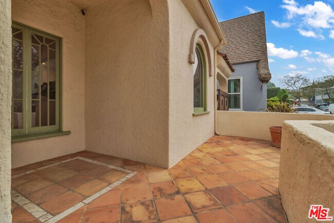 Photo - 6131 W 5th St