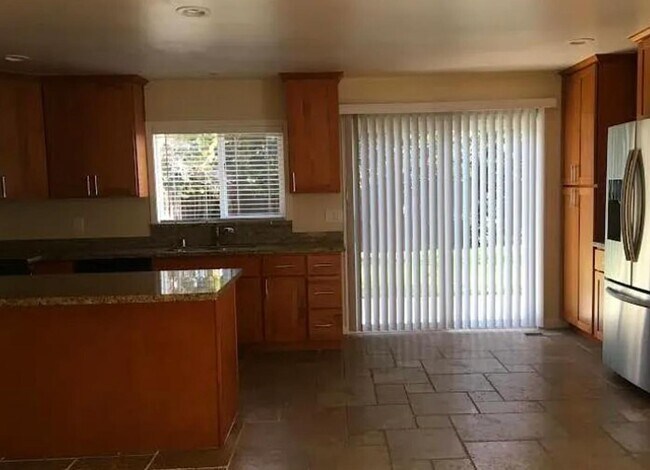 Photo - 992 Michelangelo Dr