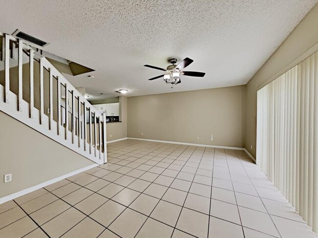 Building Photo - 861 NW 208th Dr Rental