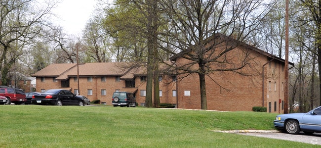 4020 1/2 N. Rogers Ave