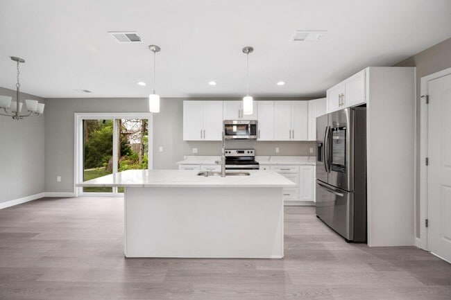 Building Photo - 2253 Papermill Rd