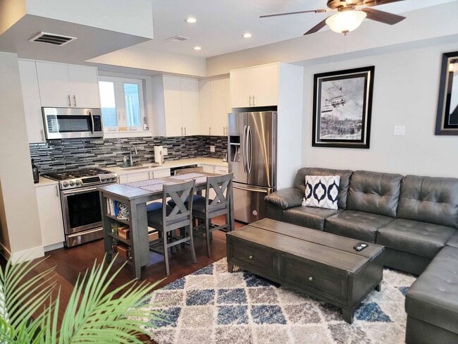 Photo - 3735 Kalamath St