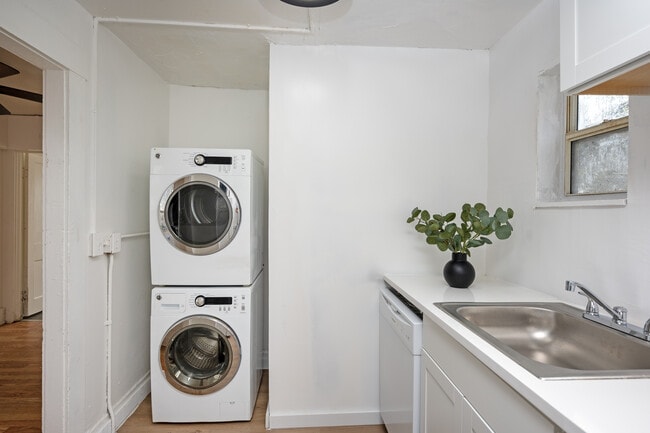 Photo - 1701 14th St S