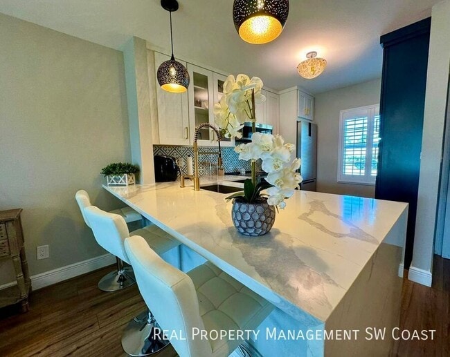 Building Photo - 6300 South Pointe Blvd Unit 114