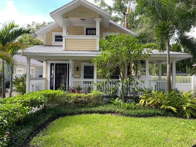 Building Photo - Charming 3 Bed, 3 Bath Home in Lake Davis/...
