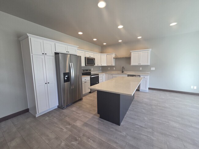 Photo - 1306 Fozzie Ln