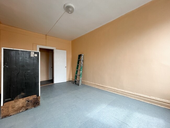 Photo - 563 Cauldwell Ave Unit D5