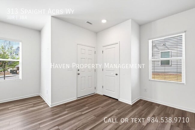 Photo - 313 Spaight Acrs Wy