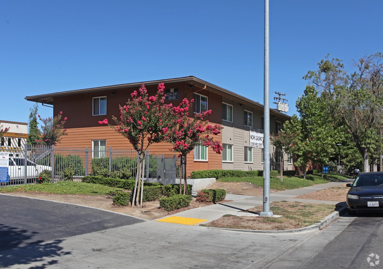Photo - Kentfield Apartments