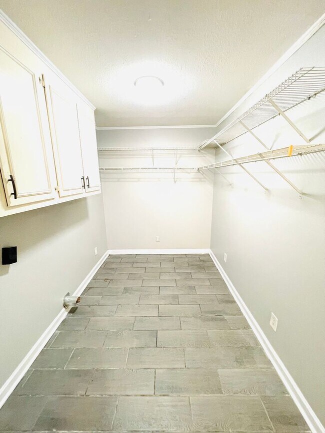 ** 4 Bed 2 Bath Located in Dalraida ** Cal... Rental House Rental in