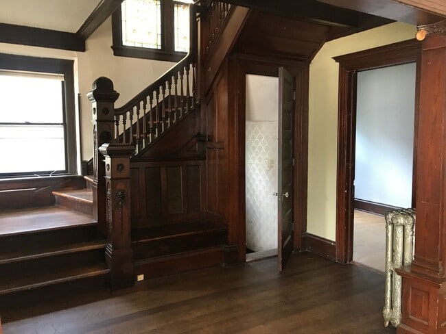 Photo - Downer upper house