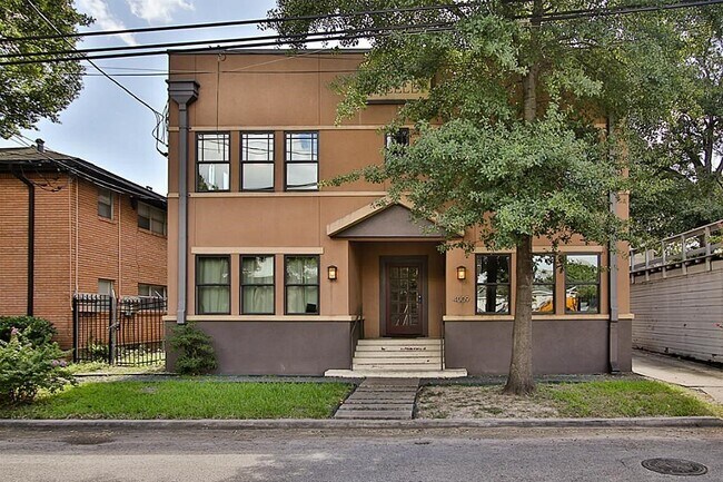 Building Photo - 4009 Greeley St Unit 4
