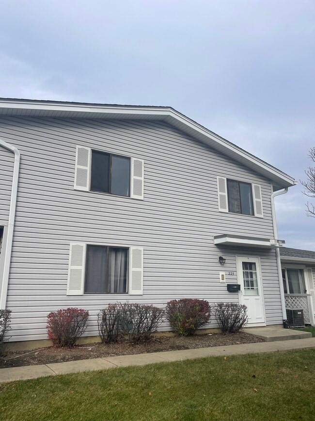 Photo - 225 Barcliffe Ln Unit 225