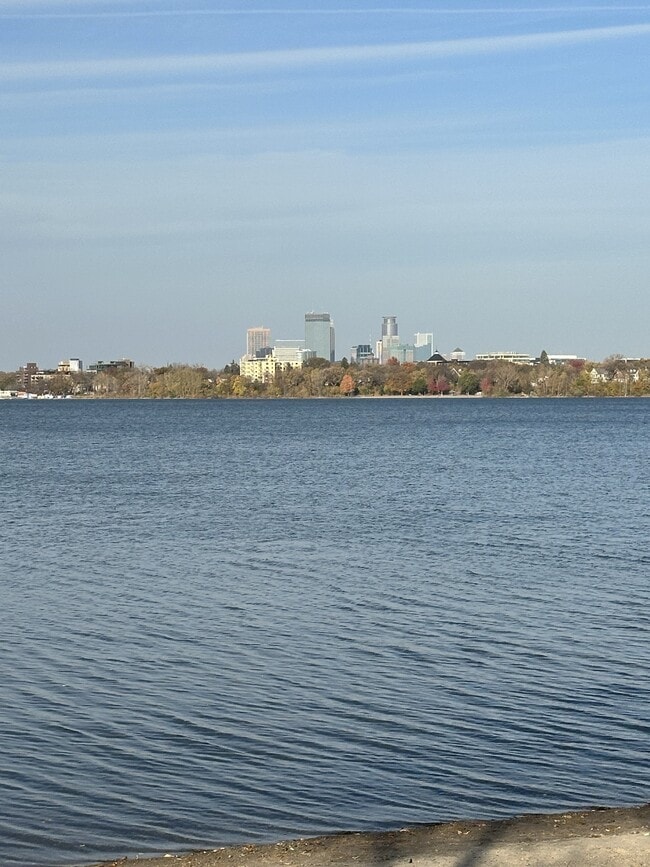 Photo - 3144 W Bde Maka Ska Blvd Unidad 101