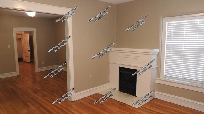 Photo - 710 E 26th St
