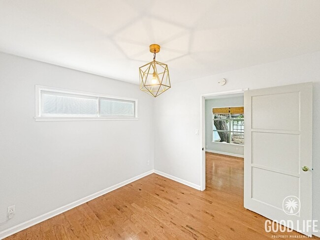Photo - Marlborough Dr (Units 4519-4521) Unit 4519